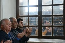 Azərbaycanda məscidlərdə bayram namazı qılınıb (FOTO)