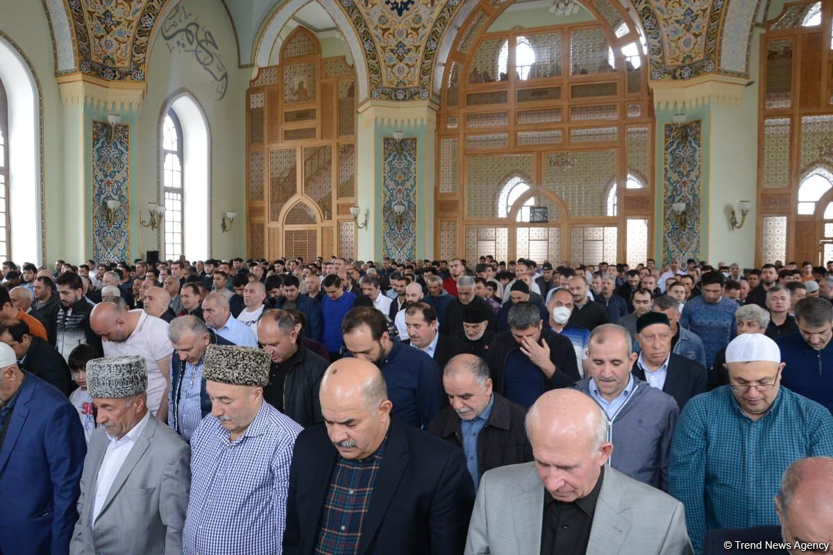Bayram namazının vaxtı açıqlanıb