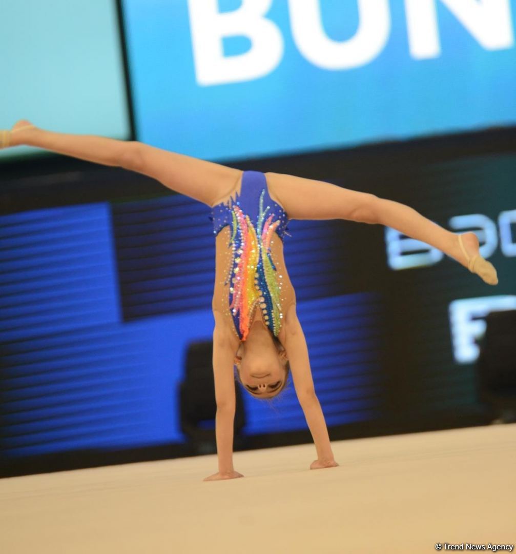 Bədii gimnastika üzrə 27-ci Bakı birinciliyinin birinci günü start götürüb (FOTO)