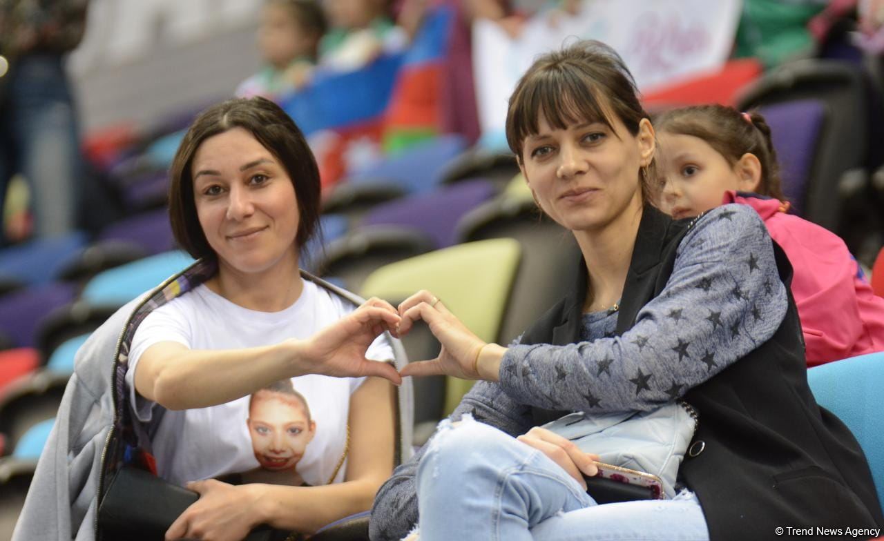 Bədii gimnastika üzrə 27-ci Bakı birinciliyinin birinci günü start götürüb (FOTO)