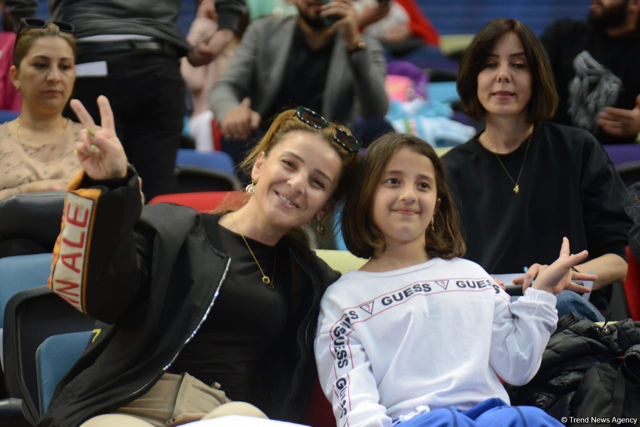 Bədii gimnastika üzrə 27-ci Bakı birinciliyinin birinci günü start götürüb (FOTO)