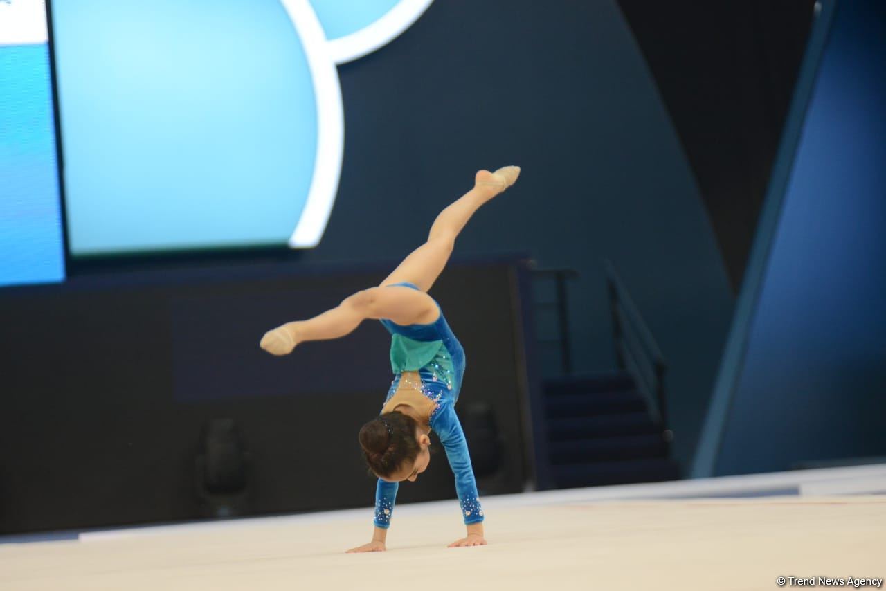 Bədii gimnastika üzrə 27-ci Bakı birinciliyinin birinci günü start götürüb (FOTO)