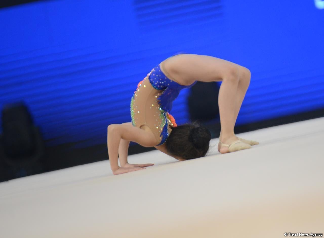 Bədii gimnastika üzrə 27-ci Bakı birinciliyinin birinci günü start götürüb (FOTO)