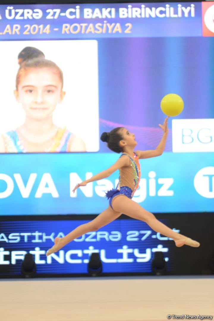 Bədii gimnastika üzrə 27-ci Bakı birinciliyinin ikinci günü start götürüb (FOTO)