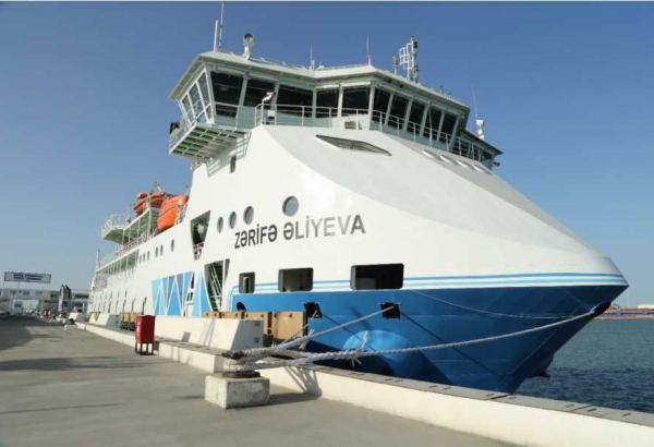 “Zərifə Əliyeva” gəmi-bərəsi ilk səfərinə çıxıb (FOTO)
