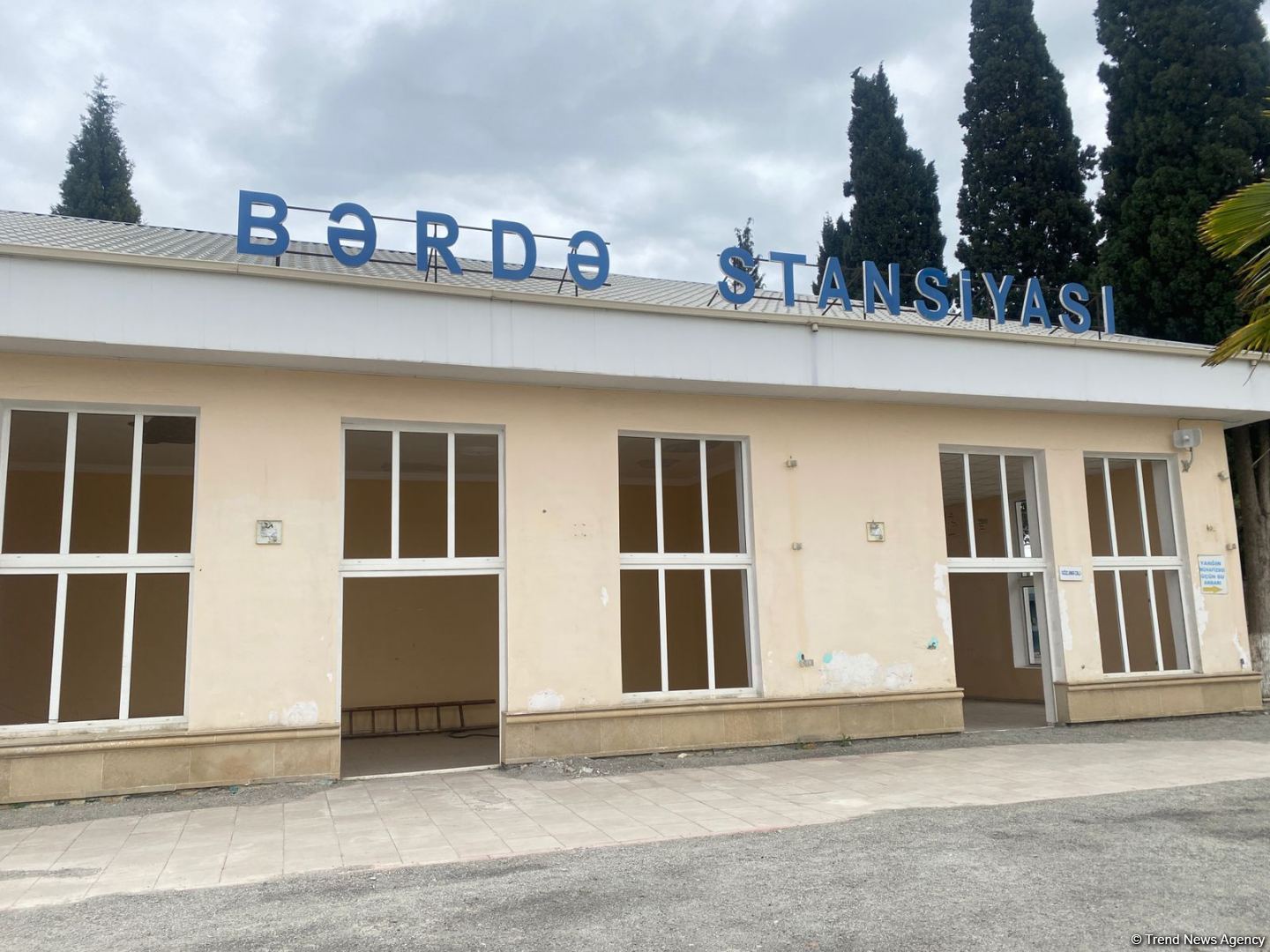 Bərdə-Ağdam dəmir yolunda tikinti işlərinin yarıya qədəri yerinə yetirilib (FOTO)