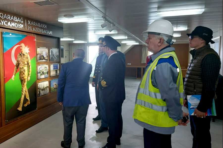 Bakıdan yola düşən “Zərifə Əliyeva” gəmi-bərəsi Qazaxıstanın Kurık limanına çatıb (FOTO)