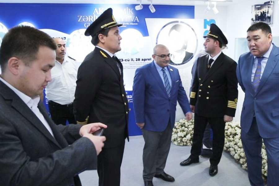 Bakıdan yola düşən “Zərifə Əliyeva” gəmi-bərəsi Qazaxıstanın Kurık limanına çatıb (FOTO)