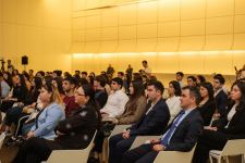 Heydər Əliyevin anadan olmasının 99-cu ildönümünə həsr edilmiş konfrans keçirilib (FOTO)