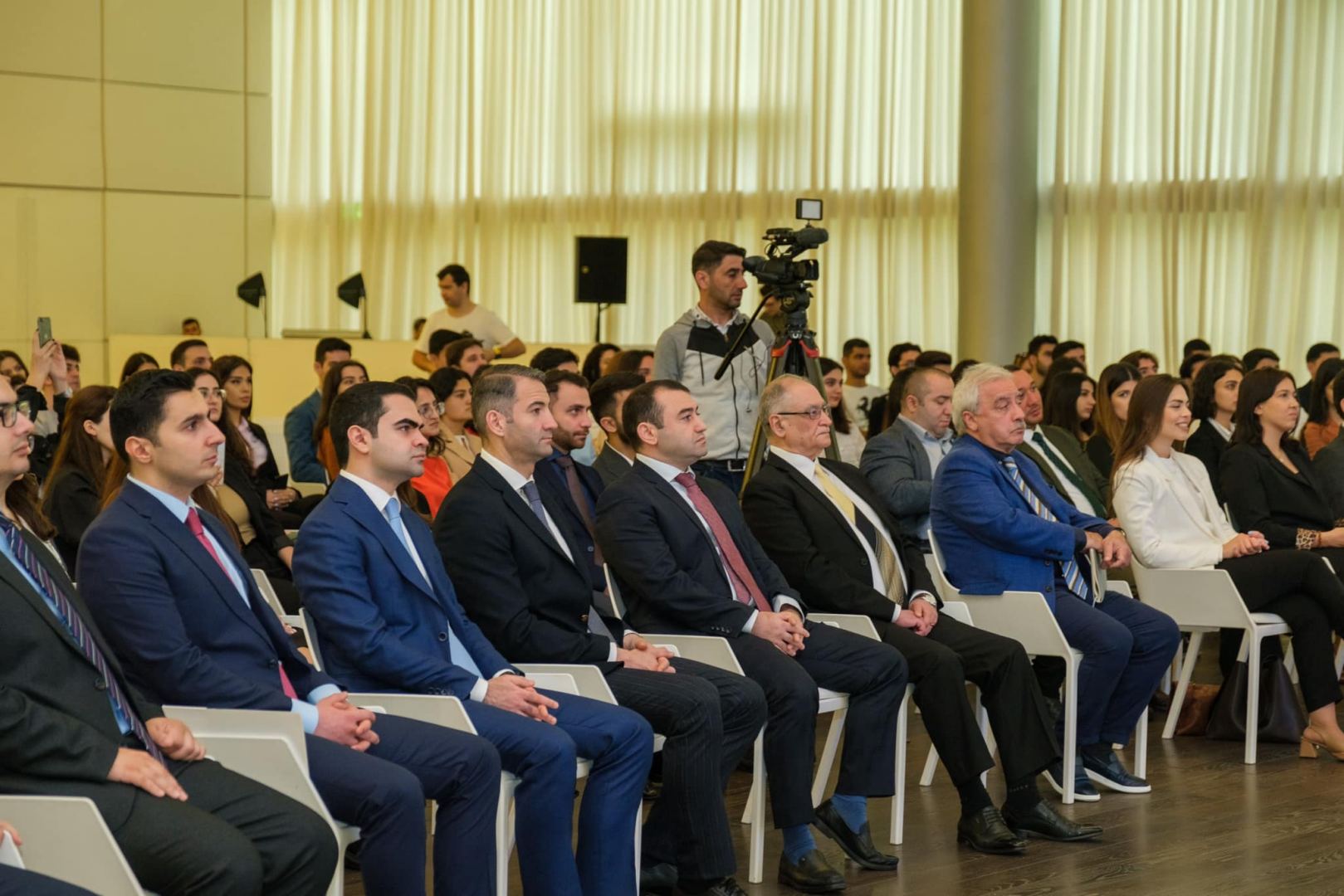 Heydər Əliyevin anadan olmasının 99-cu ildönümünə həsr edilmiş konfrans keçirilib (FOTO)