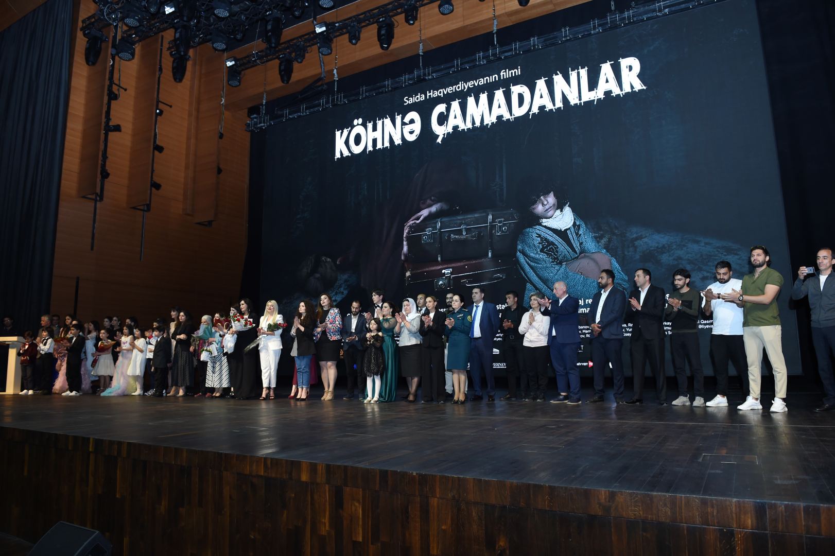“Köhnə çamadanlar” filminin qala gecəsi keçirilib (FOTO/VİDEO)