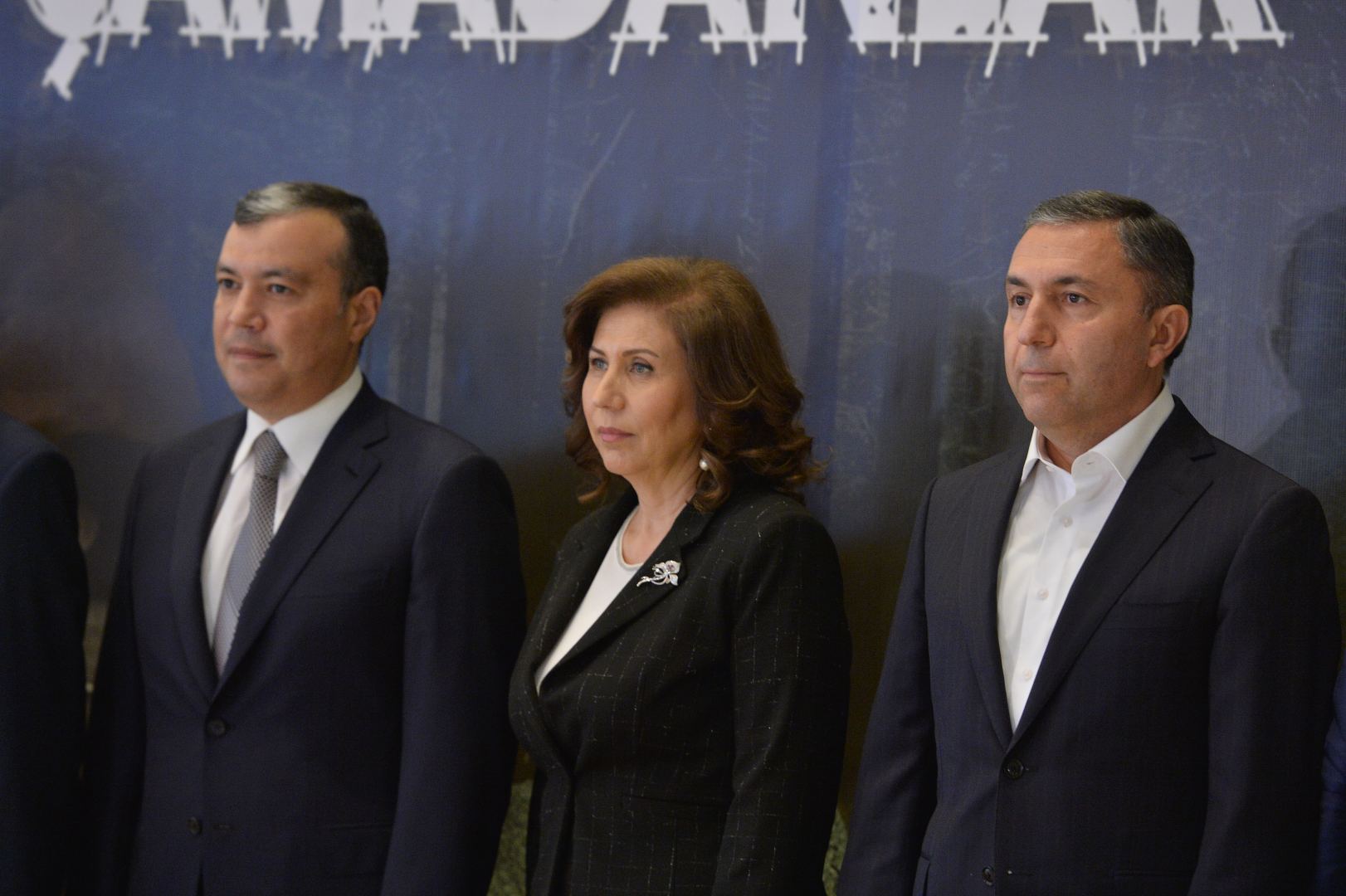 “Köhnə çamadanlar” filminin qala gecəsi keçirilib (FOTO/VİDEO)