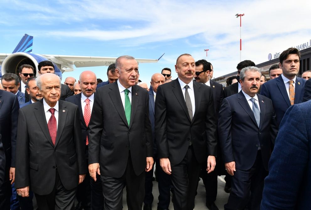 Prezident İlham Əliyev Türkiyəyə işgüzar səfərə gəlib (FOTO)