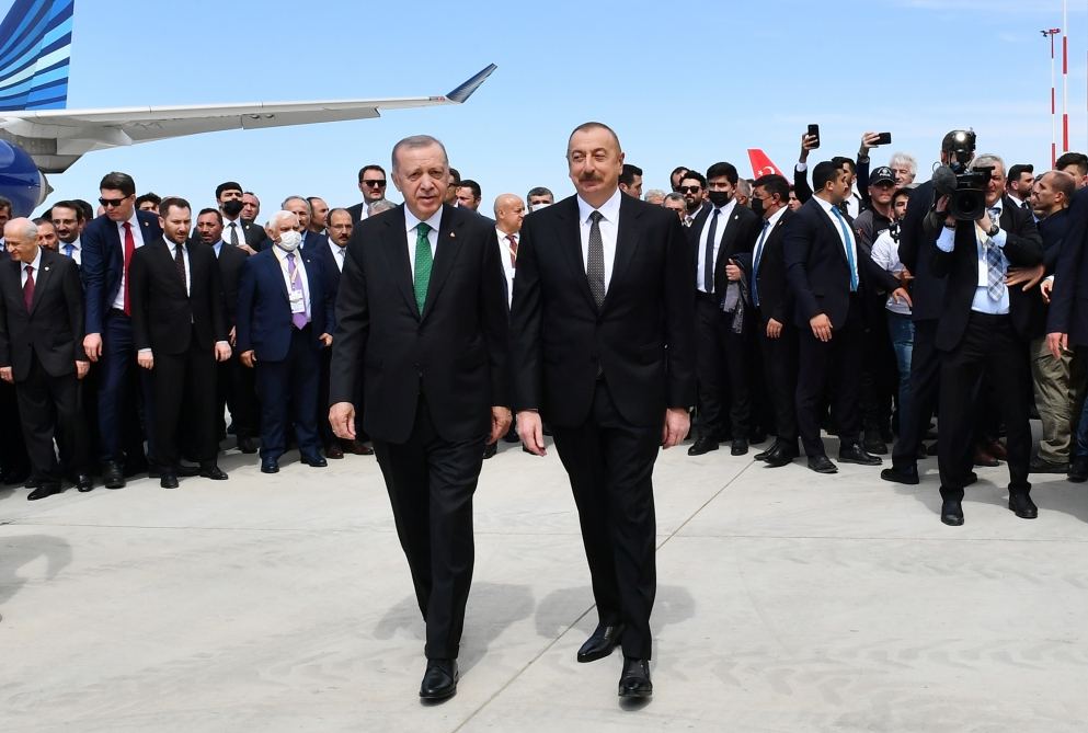 Prezident İlham Əliyev Türkiyəyə işgüzar səfərə gəlib (FOTO)