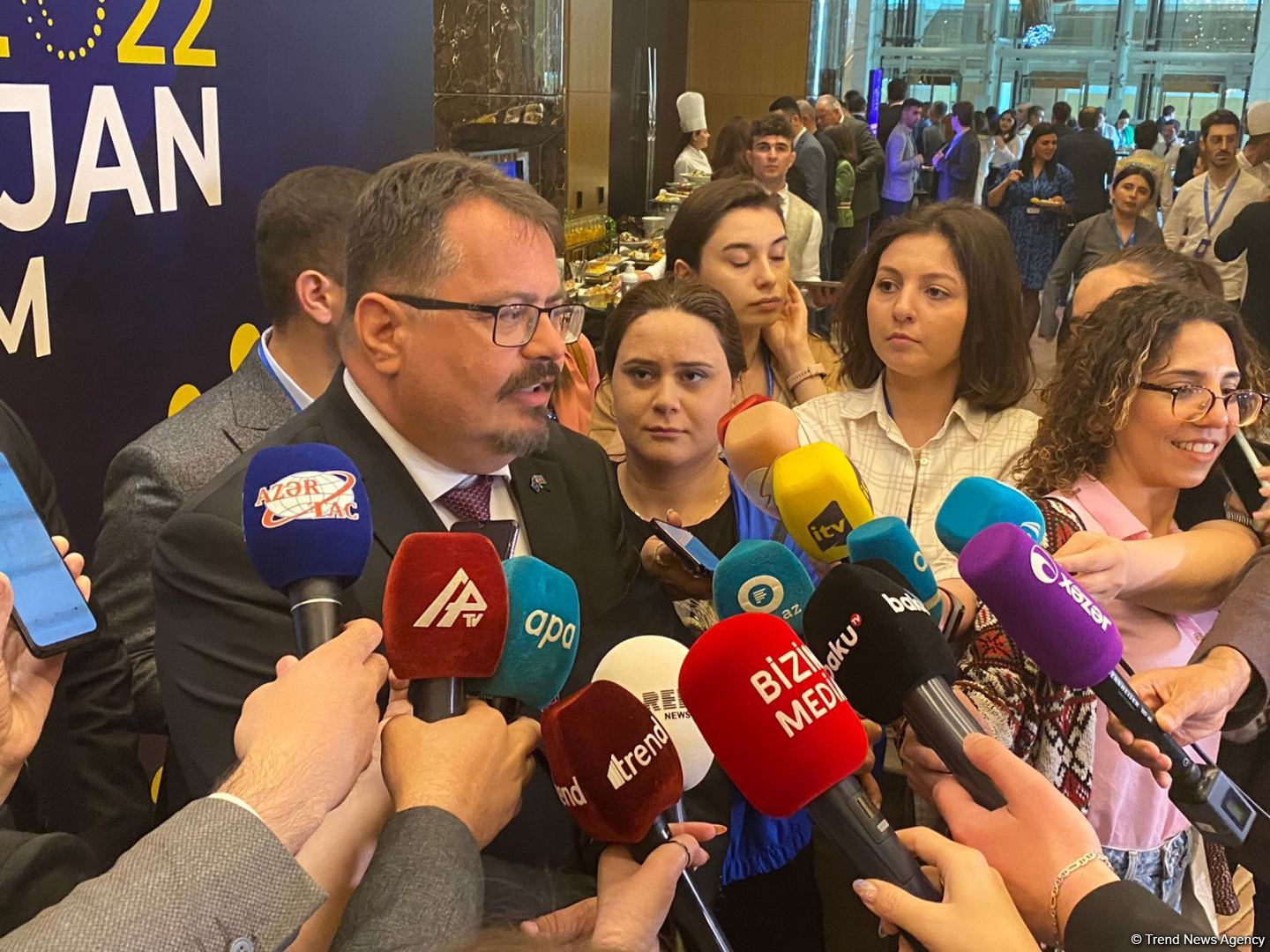 Aİ Azərbaycanla Ermənistan arasında sülh prosesini dəstəkləməkdə davam edir - Peter Mixalko