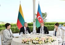Prezident İlham Əliyev və birinci xanım Mehriban Əliyevanın adından Prezident Gitanas Nauseda və birinci xanım Diana Nausedienenin şərəfinə rəsmi ziyafət verilib (FOTO/VİDEO))