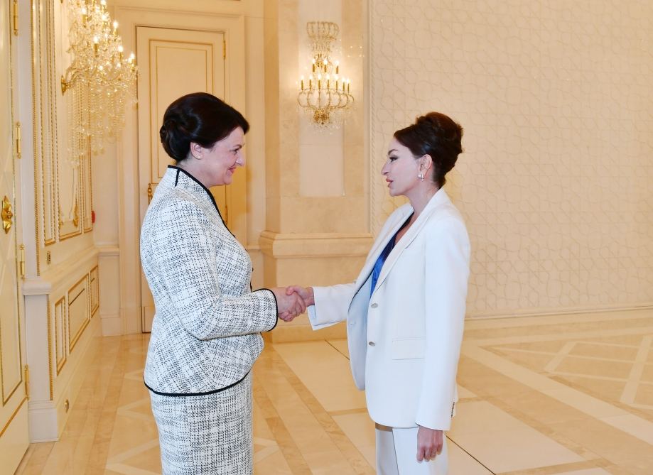 Azərbaycanın və Litvanın birinci xanımlarının görüşü olub (FOTO)