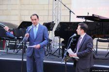 Bakıda dünyanın ən uzun mədəniyyət gecəsi keçirilib (FOTO/VİDEO)