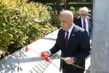 Vahid Kirişci Şəhidlər xiyabanını və Bakı Türk şəhidliyini ziyarət edib (FOTO)
