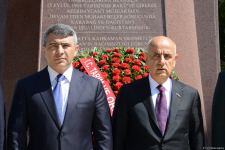 Vahid Kirişci Şəhidlər xiyabanını və Bakı Türk şəhidliyini ziyarət edib (FOTO)