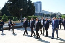 Vahid Kirişci Şəhidlər xiyabanını və Bakı Türk şəhidliyini ziyarət edib (FOTO)