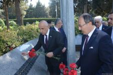 Vahid Kirişci Şəhidlər xiyabanını və Bakı Türk şəhidliyini ziyarət edib (FOTO)