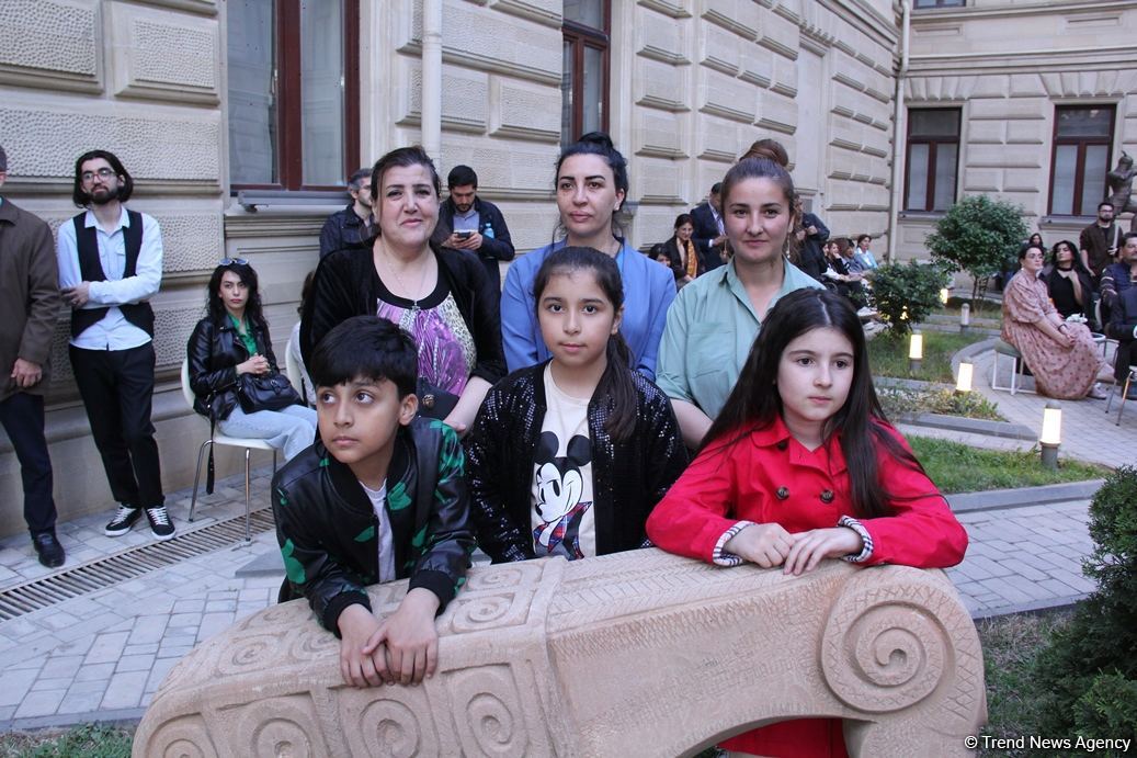 Bakıda dünyanın ən uzun mədəniyyət gecəsi keçirilib (FOTO/VİDEO)