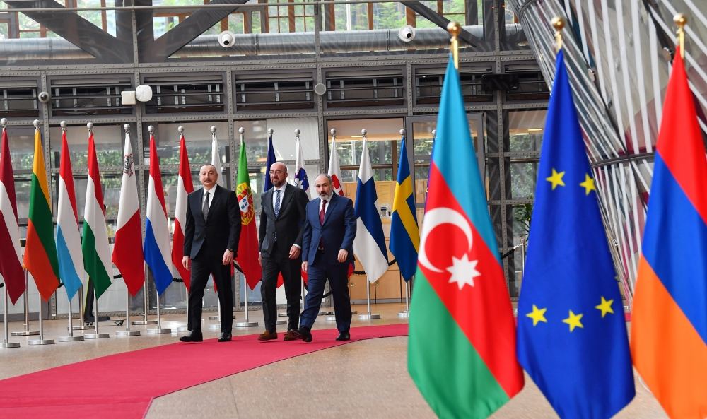 Brüsseldə Prezident İlham Əliyevin Avropa İttifaqı Şurasının Prezidenti və Ermənistanın baş naziri ilə görüşü olub (FOTO/VİDEO) (YENİLƏNİB)