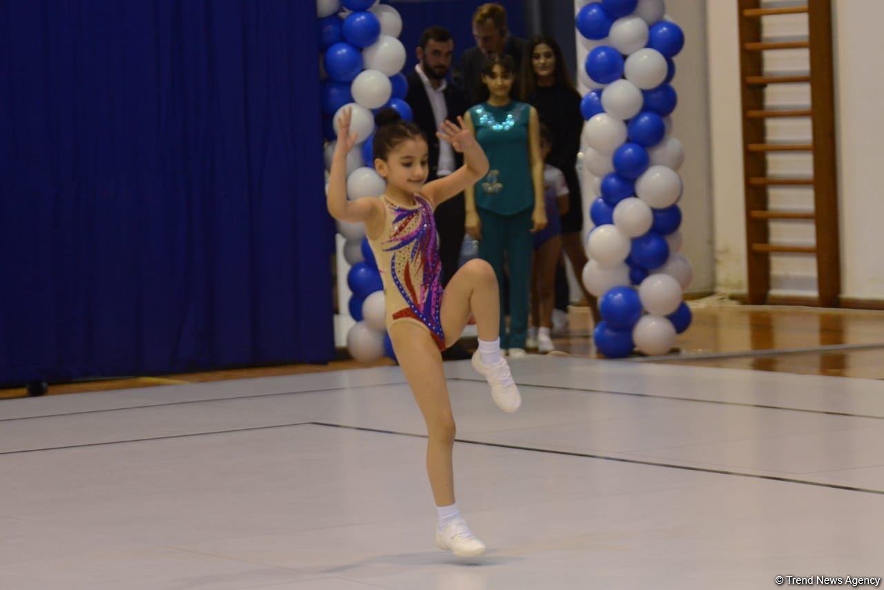 Aerobika gimnastikası üzrə Azərbaycan çempionatı və Bakı birinciliyi start götürüb (FOTO)