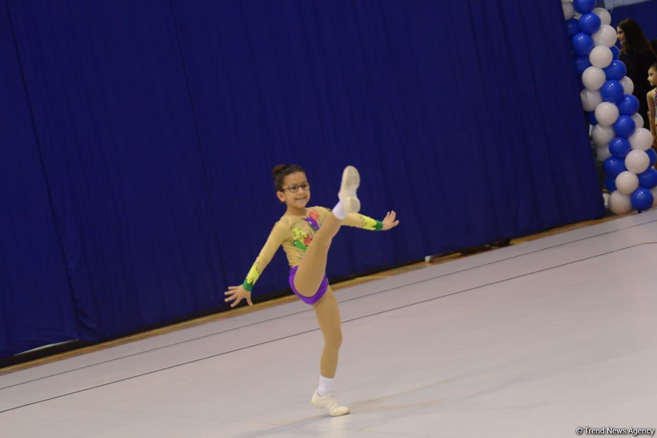 Aerobika gimnastikası üzrə Azərbaycan çempionatı və Bakı birinciliyi start götürüb (FOTO)