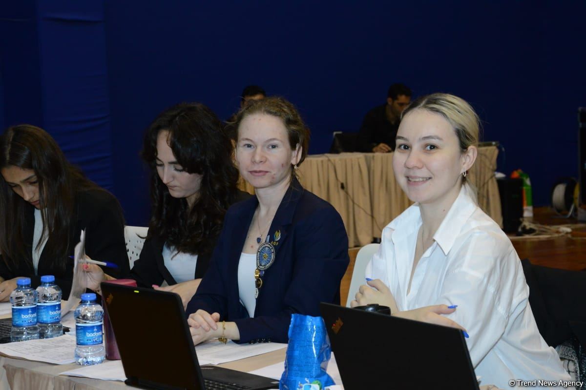 Aerobika gimnastikası üzrə Azərbaycan çempionatı və Bakı birinciliyi start götürüb (FOTO)