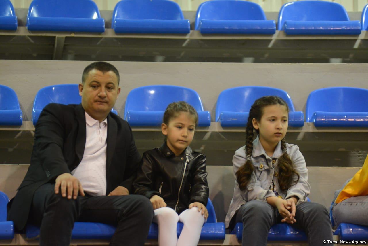 Aerobika gimnastikası üzrə Azərbaycan çempionatı və Bakı birinciliyi start götürüb (FOTO)