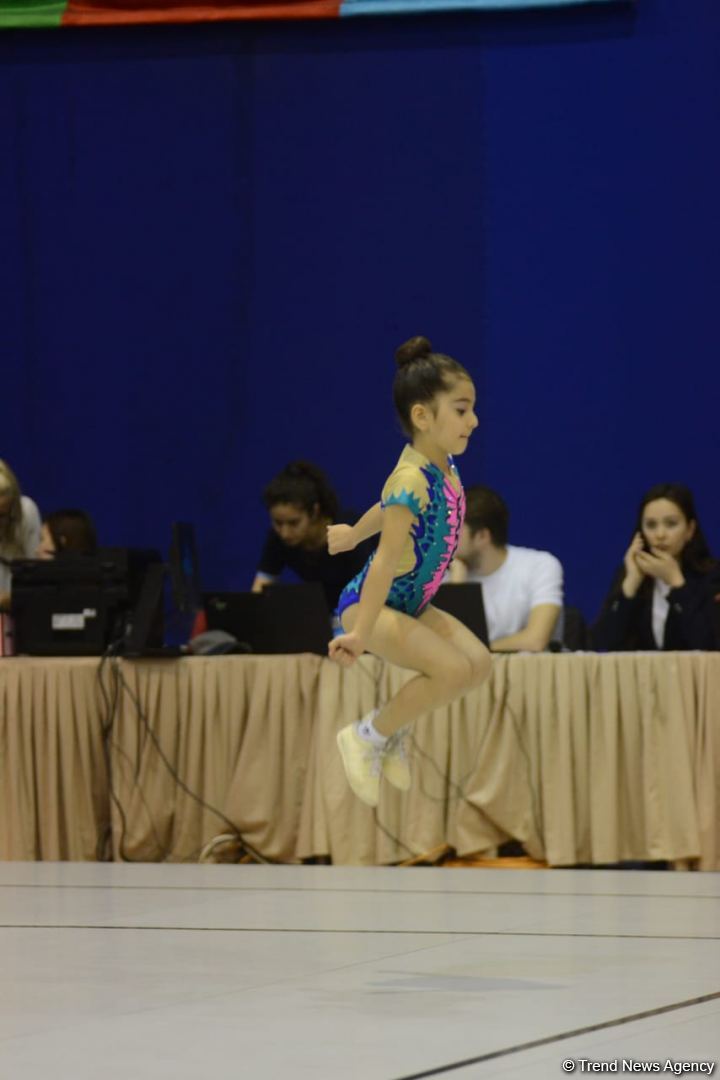 Aerobika gimnastikası üzrə Azərbaycan çempionatı və Bakı birinciliyi start götürüb (FOTO)