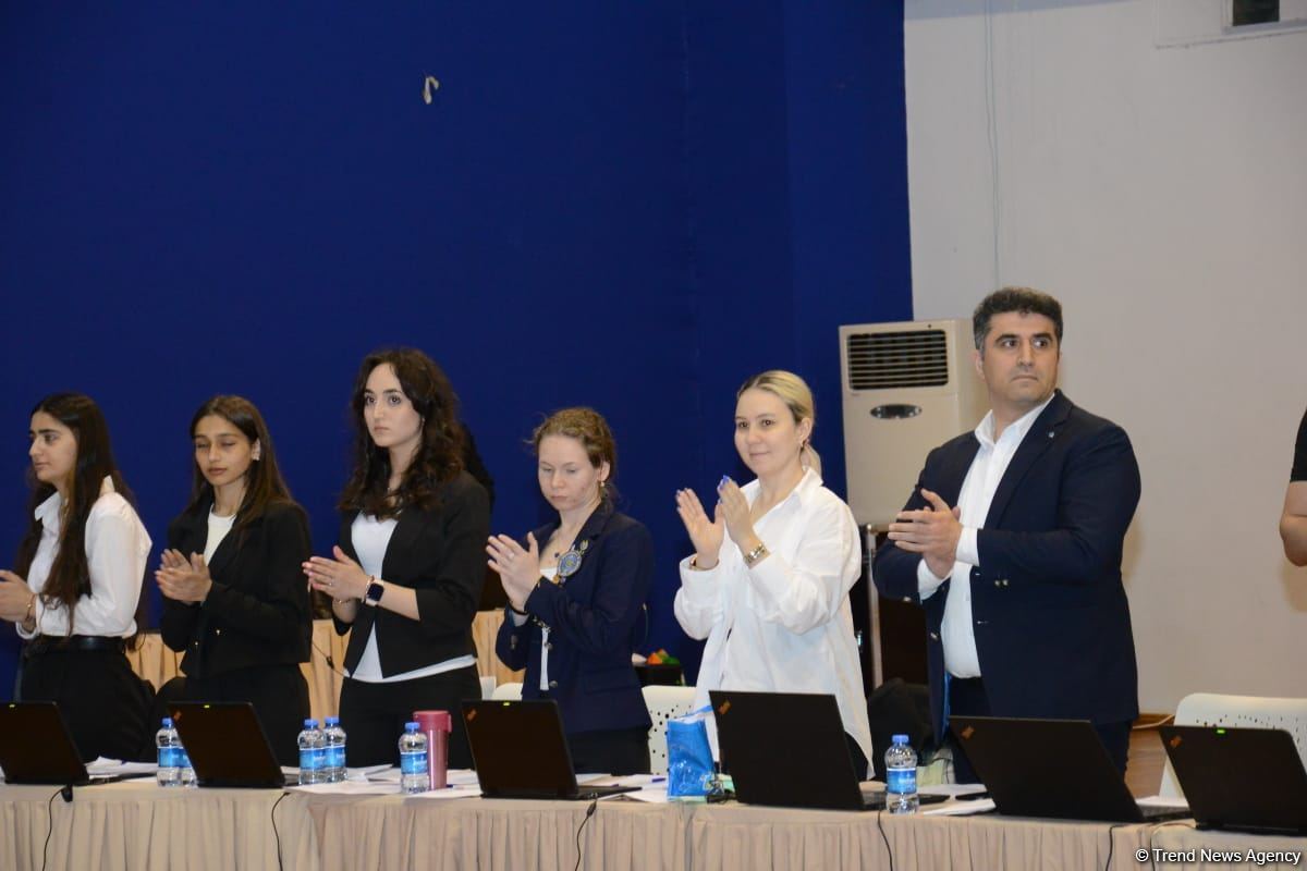 Aerobika gimnastikası üzrə Azərbaycan çempionatı və Bakı birinciliyi start götürüb (FOTO)