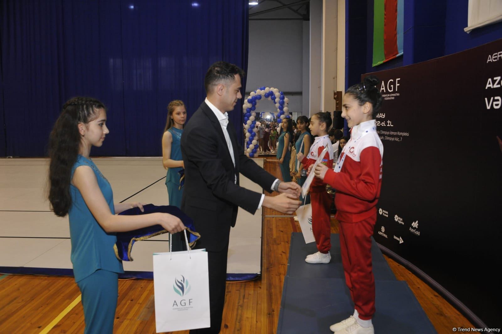 Aerobika gimnastikası üzrə Bakı birinciliyində uşaqlar yaş qrupu üzrə qaliblər mükafatlandırılıb (FOTO)