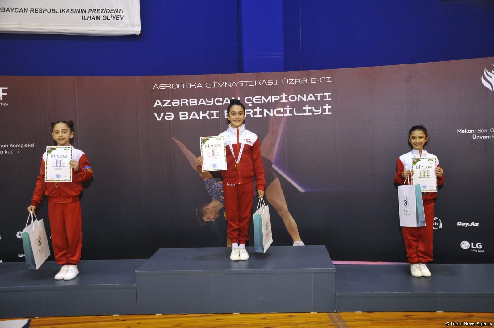 Aerobika gimnastikası üzrə Bakı birinciliyində uşaqlar yaş qrupu üzrə qaliblər mükafatlandırılıb (FOTO)