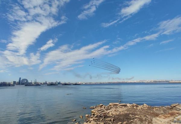 Bakıda TEKNOFEST çərçivəsində aviaşou keçirilib (FOTO/VİDEO)