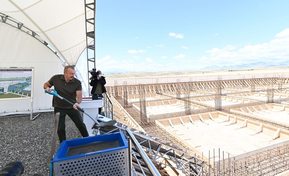 Prezident İlham Əliyev və Birinci xanım Mehriban Əliyeva “Cəbrayıl” enerji qovşağının təməlqoyma mərasimində iştirak ediblər (YENİLƏNİB) (FOTO/VİDEO)
