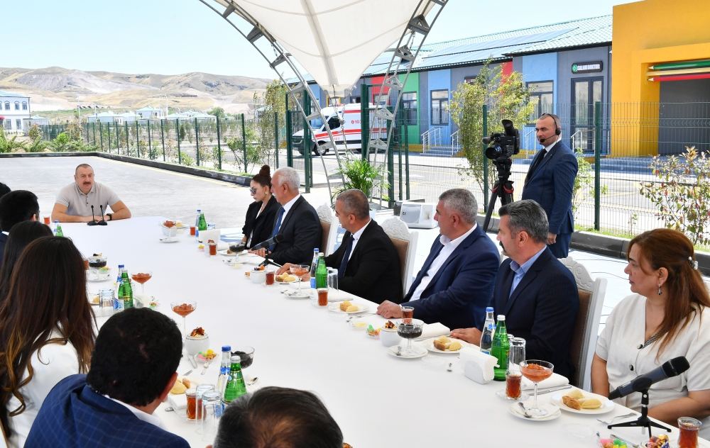 Prezident İlham Əliyev və Birinci xanım Mehriban Əliyeva Zəngilanda “Ağıllı kənd” layihəsinin birinci mərhələsi üzrə açılış mərasimində iştirak ediblər (YENİLƏNİB-2) (FOTO/VİDEO)