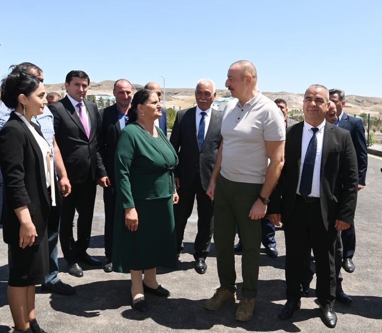 Prezident İlham Əliyev və Birinci xanım Mehriban Əliyeva Zəngilanda “Ağıllı kənd” layihəsinin birinci mərhələsi üzrə açılış mərasimində iştirak ediblər (YENİLƏNİB-2) (FOTO/VİDEO)