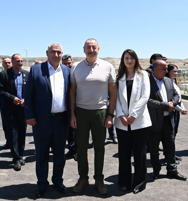 Prezident İlham Əliyev və Birinci xanım Mehriban Əliyeva Zəngilanda “Ağıllı kənd” layihəsinin birinci mərhələsi üzrə açılış mərasimində iştirak ediblər (YENİLƏNİB-2) (FOTO/VİDEO)