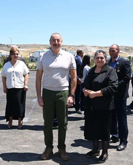 Prezident İlham Əliyev və Birinci xanım Mehriban Əliyeva Zəngilanda “Ağıllı kənd” layihəsinin birinci mərhələsi üzrə açılış mərasimində iştirak ediblər (YENİLƏNİB-2) (FOTO/VİDEO)