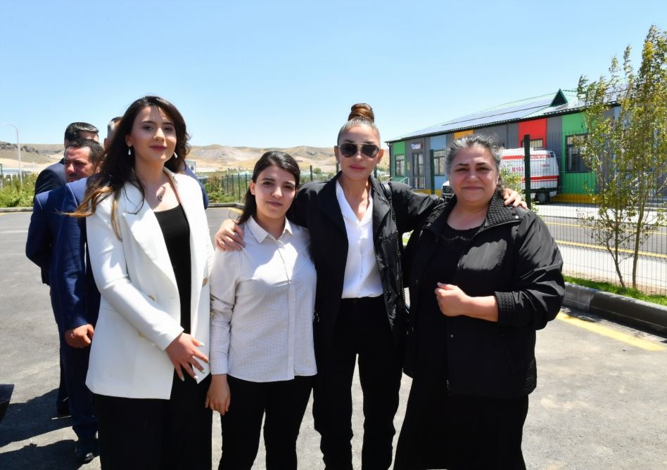 Prezident İlham Əliyev və Birinci xanım Mehriban Əliyeva Zəngilanda “Ağıllı kənd” layihəsinin birinci mərhələsi üzrə açılış mərasimində iştirak ediblər (YENİLƏNİB-2) (FOTO/VİDEO)
