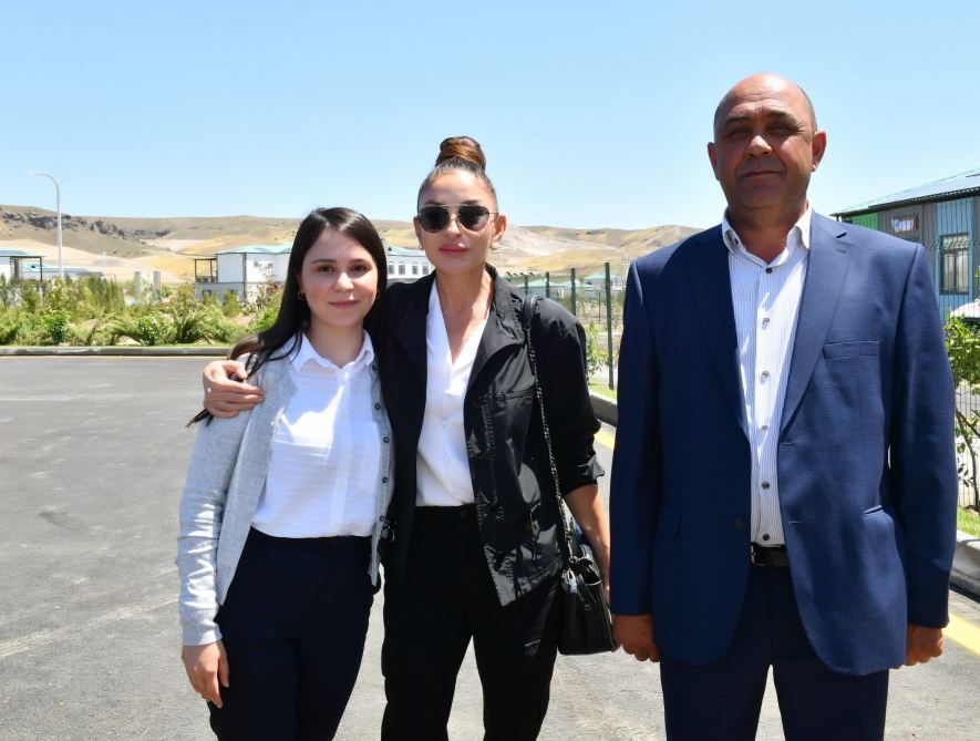 Prezident İlham Əliyev və Birinci xanım Mehriban Əliyeva Zəngilanda “Ağıllı kənd” layihəsinin birinci mərhələsi üzrə açılış mərasimində iştirak ediblər (YENİLƏNİB-2) (FOTO/VİDEO)
