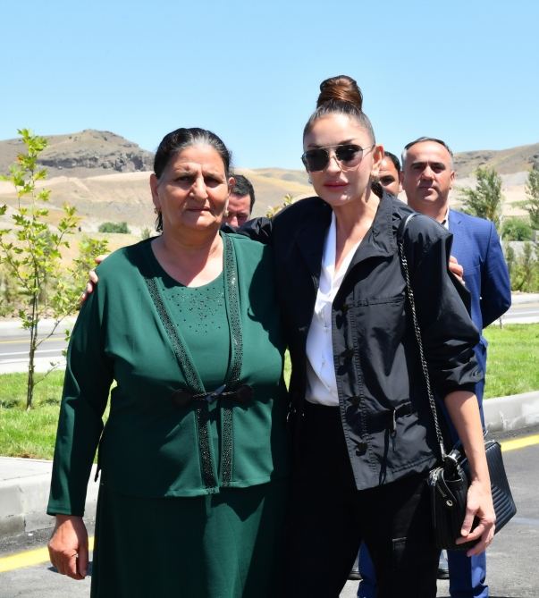 Prezident İlham Əliyev və Birinci xanım Mehriban Əliyeva Zəngilanda “Ağıllı kənd” layihəsinin birinci mərhələsi üzrə açılış mərasimində iştirak ediblər (YENİLƏNİB-2) (FOTO/VİDEO)