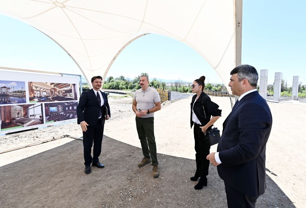 Prezident İlham Əliyev və Birinci xanım Mehriban Əliyeva Zəngilanda “Ağıllı kənd” layihəsinin birinci mərhələsi üzrə açılış mərasimində iştirak ediblər (YENİLƏNİB-2) (FOTO/VİDEO)