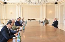 Prezident İlham Əliyev Türkiyənin milli müdafiə nazirinin başçılıq etdiyi nümayəndə heyətini qəbul edib (FOTO/VİDEO) (YENİLƏNİB)
