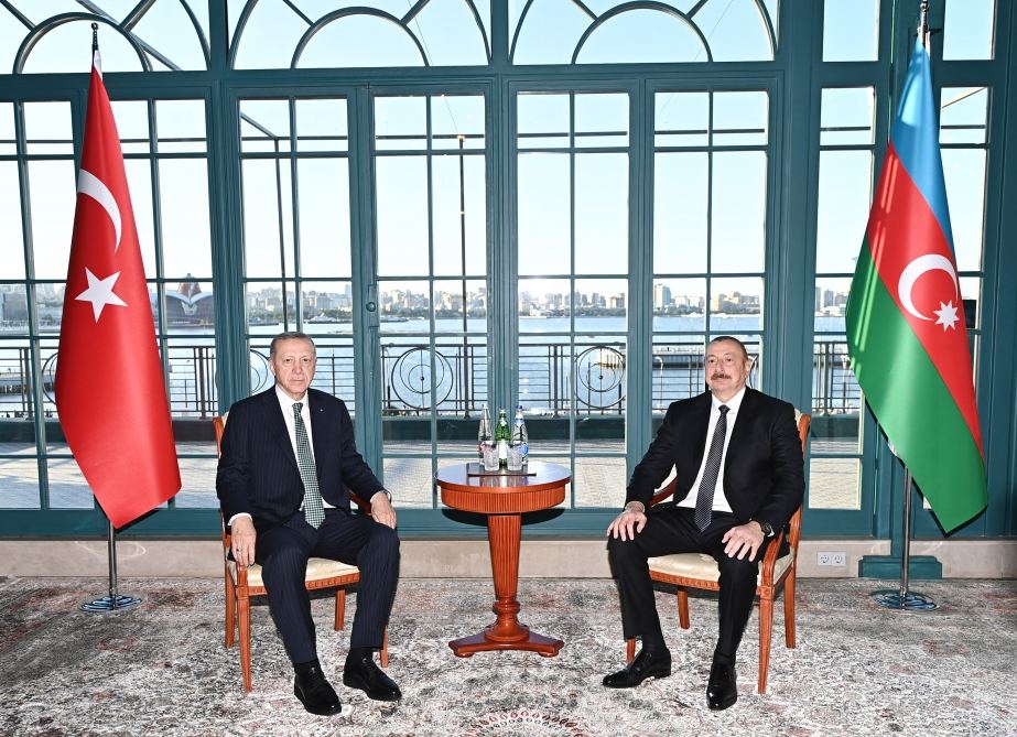 Prezident İlham Əliyevin və Prezident Rəcəb Tayyib Ərdoğanın görüşü olub (VİDEO)