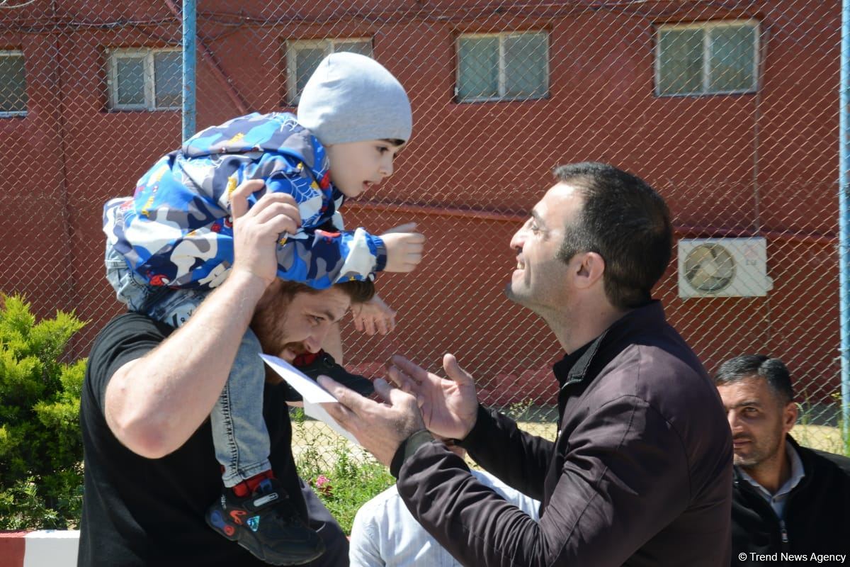 13 saylı cəzaçəkmə müəssisəsində 16 məhkuma əfv sərəncamı şamil edilib (FOTO)