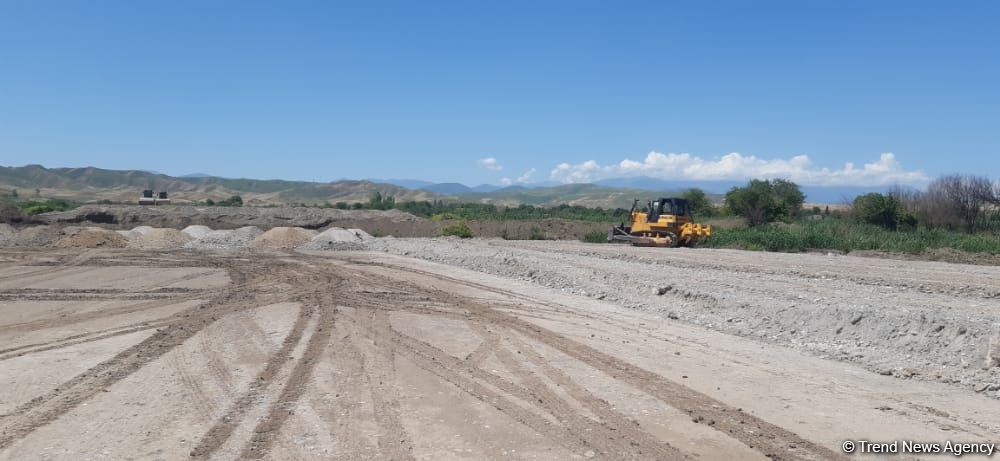 Əhmədbəyli-Ağbənd yolunda tezliklə asfaltlanma işlərinə başlanılacaq (FOTO)